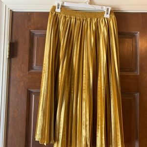 Velvet gold skirt
